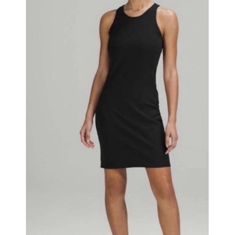 Women's Lululemon Slim Fit Above Knee‎ High Neck Racerback Stretch LW1DNSS Sz 6